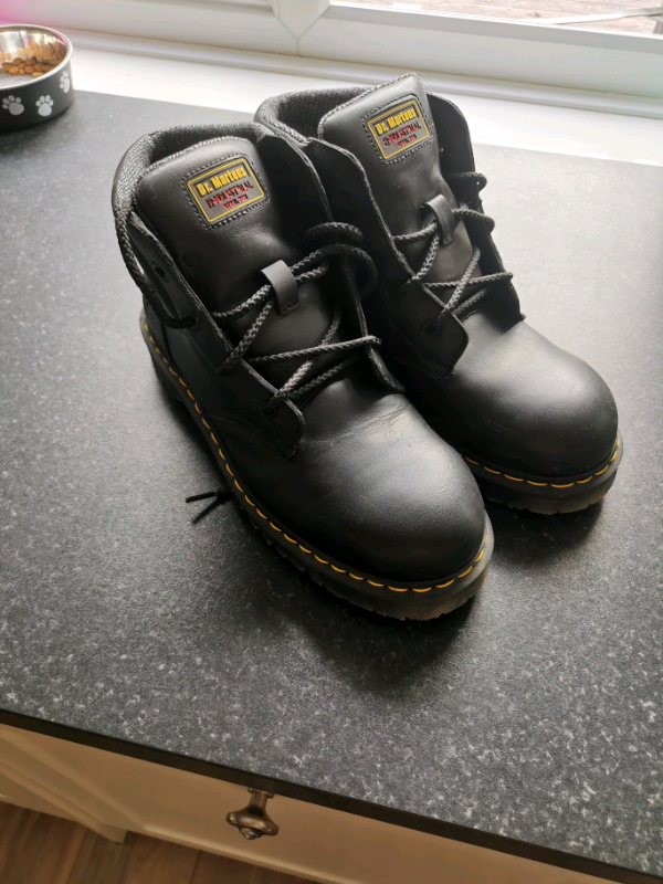 dr martens gumtree